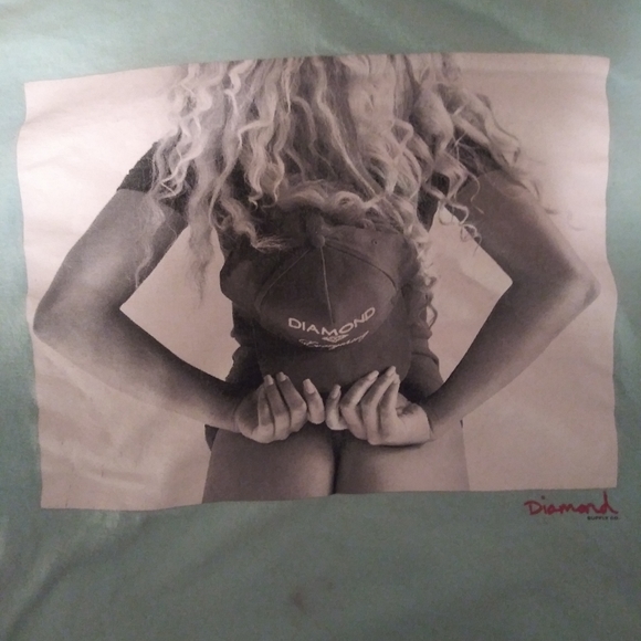 Diamond Supply Co. (Mens size LG) - Picture 2 of 3